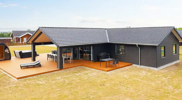 Modernes Ferienhaus in Marielyst für 14