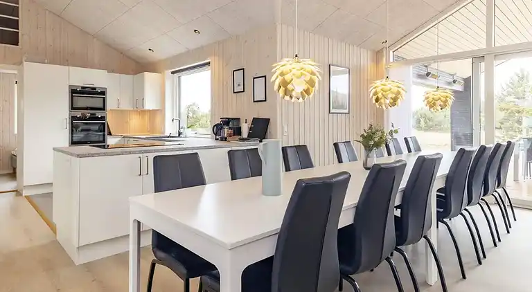 Modernes Ferienhaus in Marielyst für 14