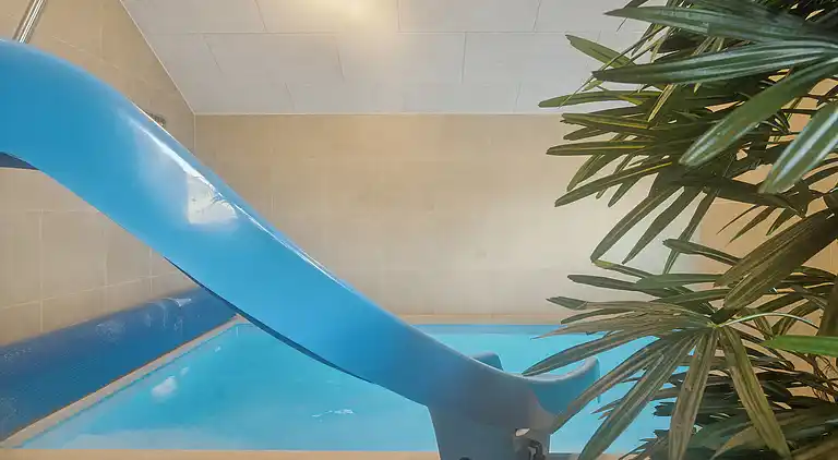 Luxus-Ferienhaus mit Pool - für 18 Pers.