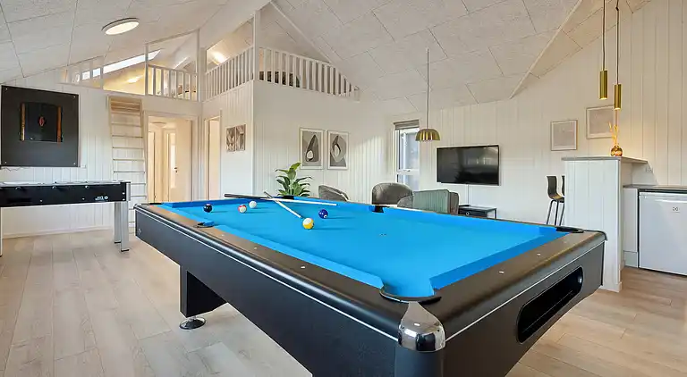 Luxus-Ferienhaus mit Pool - für 18 Pers.