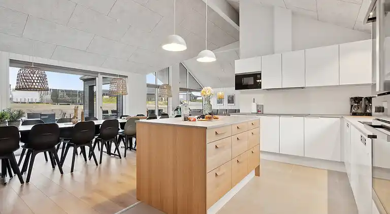 Luxus-Ferienhaus mit Pool - für 18 Pers.