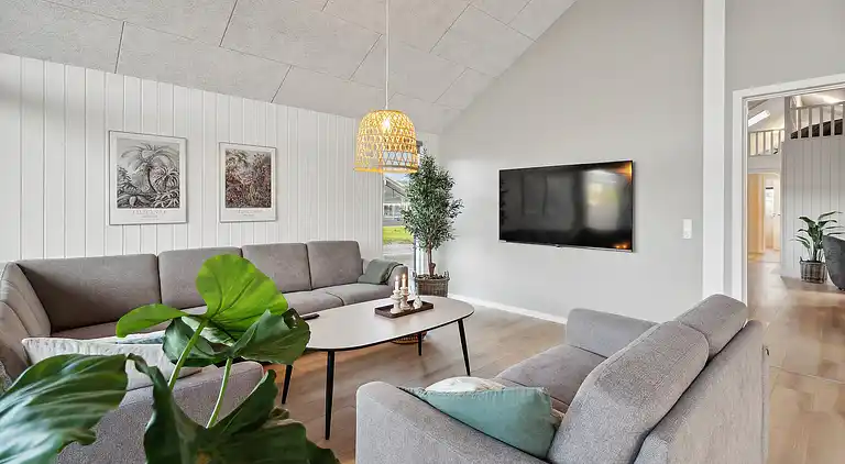 Luxus-Ferienhaus mit Pool - für 18 Pers.