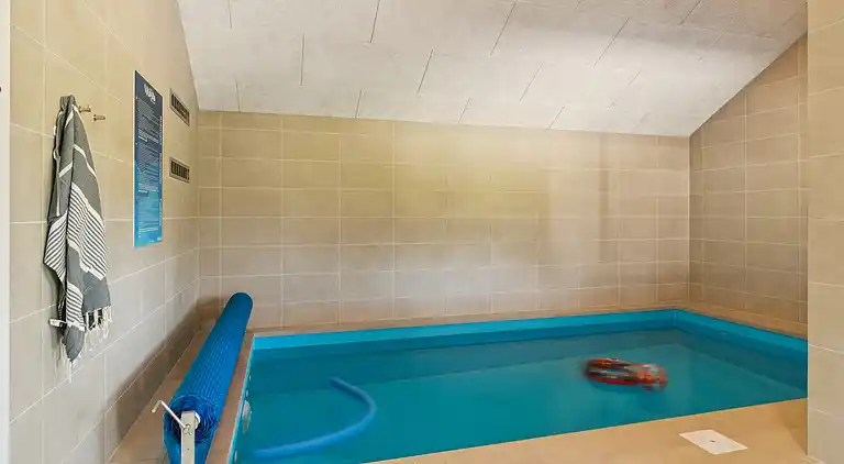 Luxus-Sommerhaus in Højby, Pool & Spa