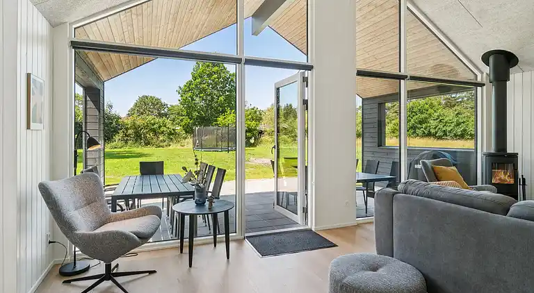 Luxus-Sommerhaus in Højby, Pool & Spa