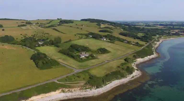 Luxus-Sommerhaus in Højby, Pool & Spa