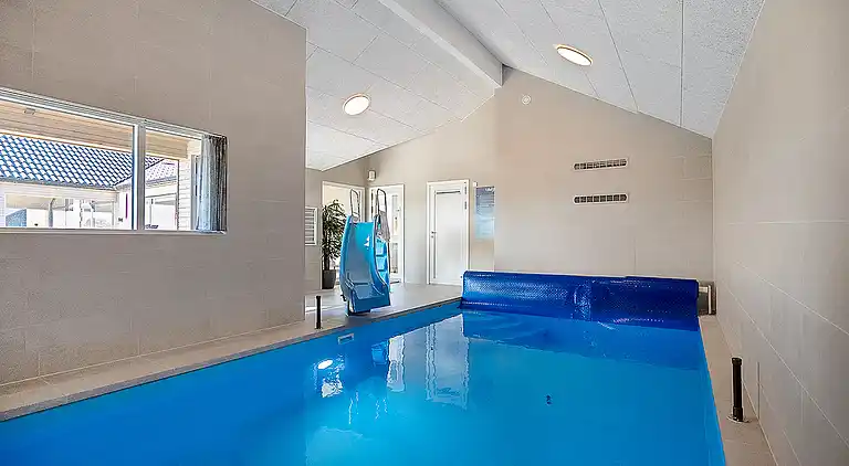 Luxus-Ferienhaus mit Pool und Meerblick