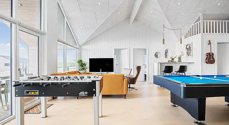 Luxus-Ferienhaus mit Pool und Meerblick