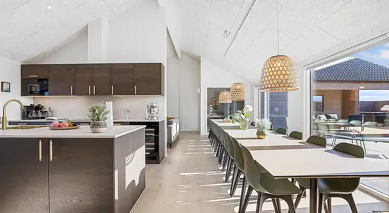 Luxus-Ferienhaus mit Pool und Meerblick