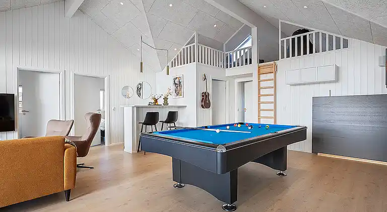 Luxus-Ferienhaus mit Pool und Meerblick