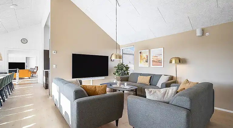 Luxus-Ferienhaus mit Pool und Meerblick