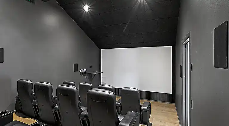 Luxus-Ferienhaus Ålbæk – Pool & Heimkino