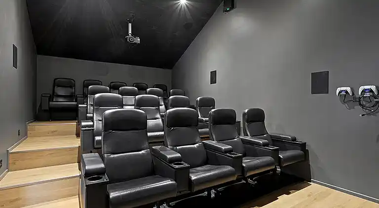 Luxus-Ferienhaus Ålbæk – Pool & Heimkino