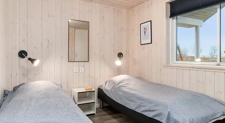 Großes Ferienhaus mit Pool, Spa & Spielraum