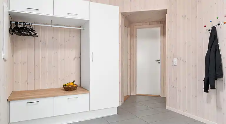 Großes Ferienhaus mit Pool, Spa & Spielraum