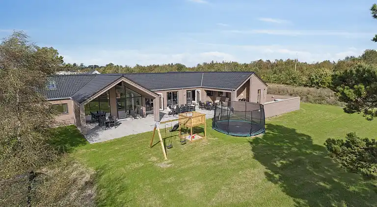 Luxus-Ferienhaus mit Pool & Spa, strandnah