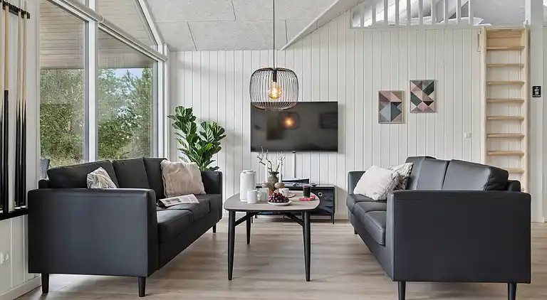 Luxus-Ferienhaus mit Pool & Spa, strandnah