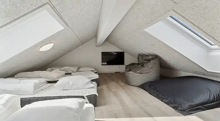 Luxus-Ferienhaus mit Pool & Spa, strandnah