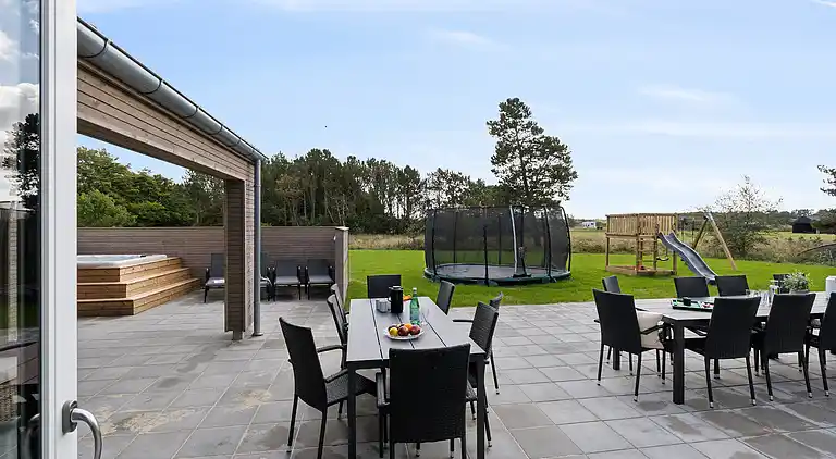 Luxus-Ferienhaus mit Pool & Spa, strandnah