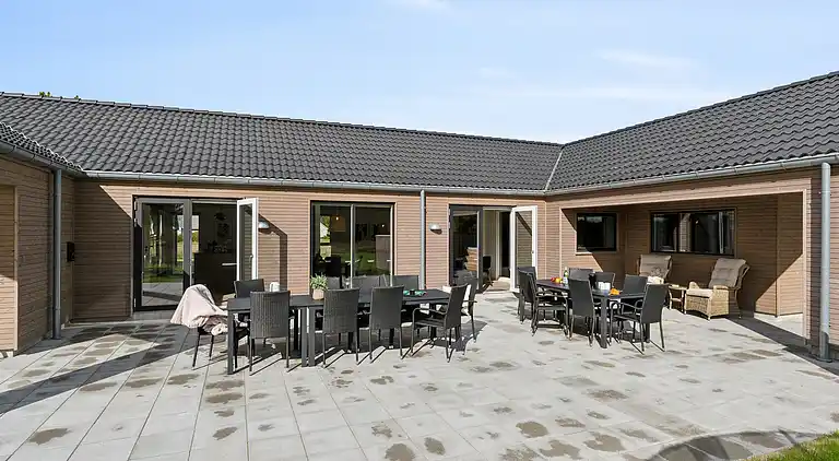 Luxus-Ferienhaus mit Pool & Spa, strandnah