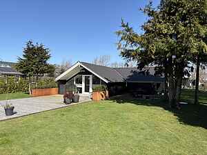 Holiday home near water, peace and nature