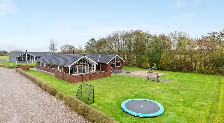 Maison avec parc aquatique, spa & salle de jeux