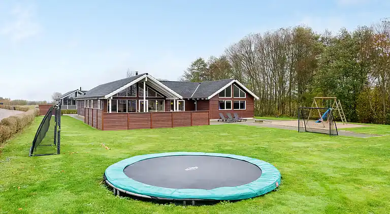 Maison avec parc aquatique, spa & salle de jeux