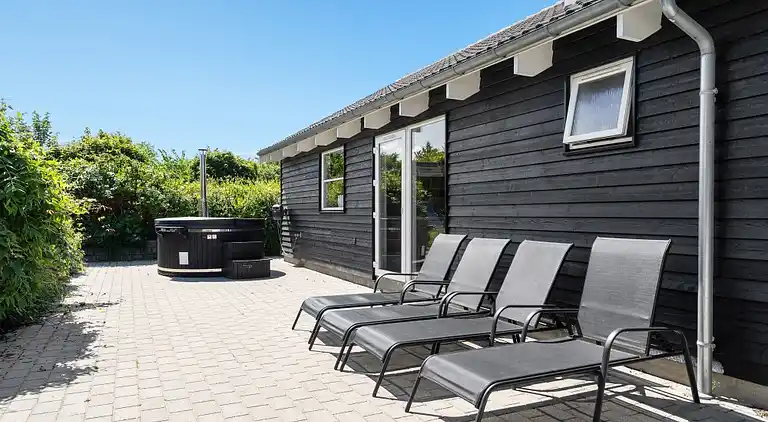 Luxus-Ferienhaus mit Pool bei Tisvildeleje