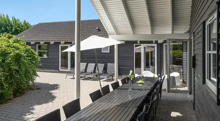Luxus-Ferienhaus mit Pool bei Tisvildeleje