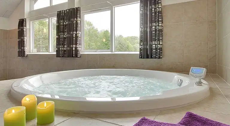 Ferienhaus mit Pool, Spa und Spielraum