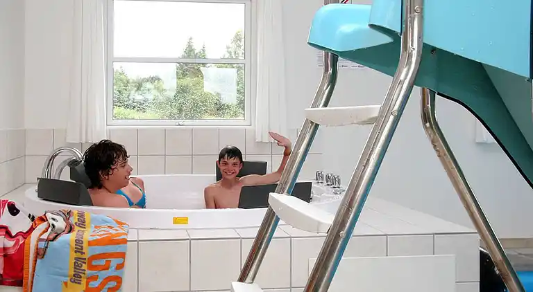 Luxuriöses Poolhaus mit Spa bei Marielyst