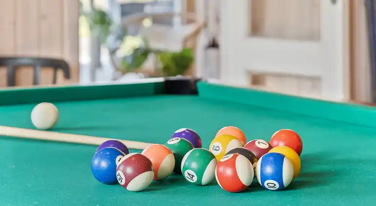 Sommarhus med vattenpark, spa och aktivitetsrum