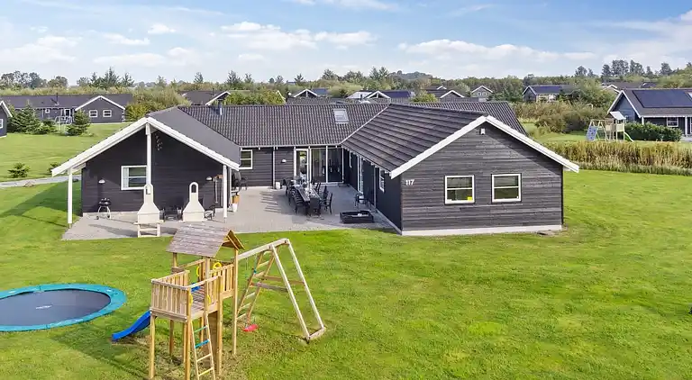 Luxuriöses Poolhaus mit Spa, Sauna & Spielplatz