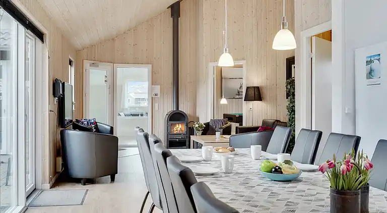 Luxuriöses Poolhaus mit Spa, Sauna & Spielplatz