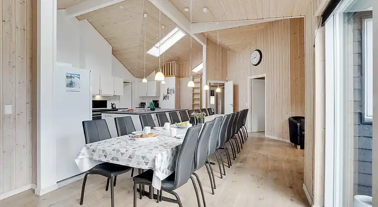 Luxuriöses Poolhaus mit Spa, Sauna & Spielplatz