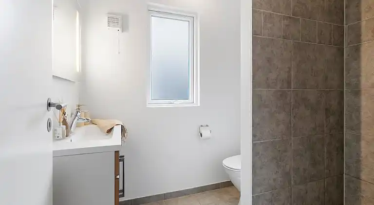 Wellnesshaus am Skåstrup Strand mit Pool