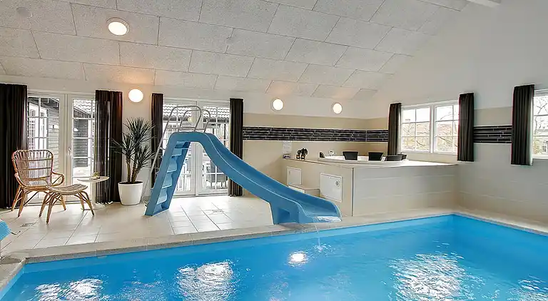 Zentrales Poolhaus mit Wasserpark in Blåvand
