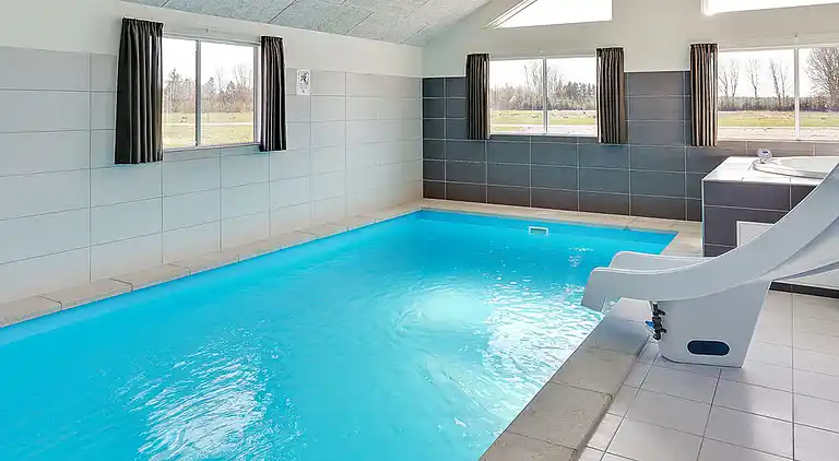 Vacation home: waterpark, activity room & terrace