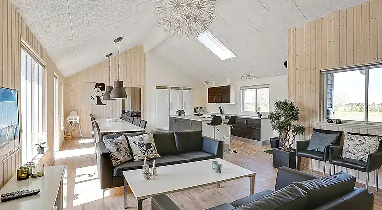 Vacation home: waterpark, activity room & terrace