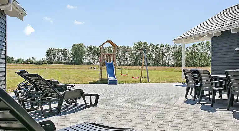 Vacation home: waterpark, activity room & terrace