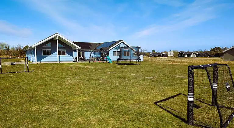 Vacation home: waterpark, activity room & terrace