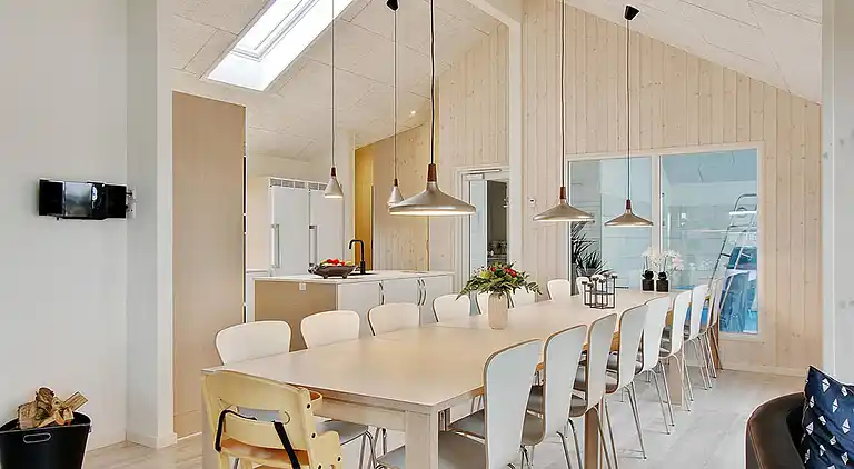 Charmantes Ferienhaus in Søndervig mit Pool