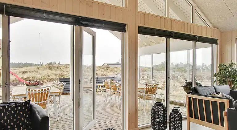 Charmantes Ferienhaus in Søndervig mit Pool