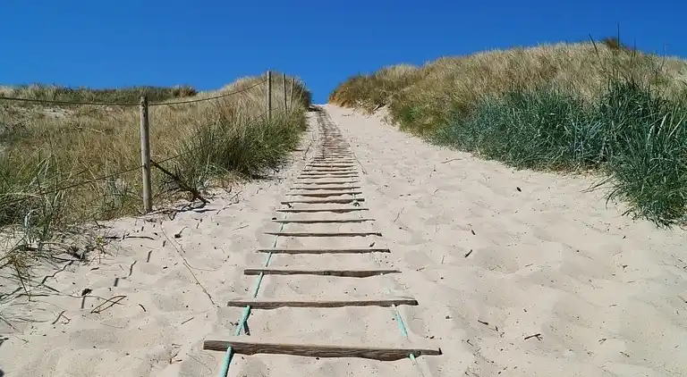 Charmantes Ferienhaus in Søndervig mit Pool