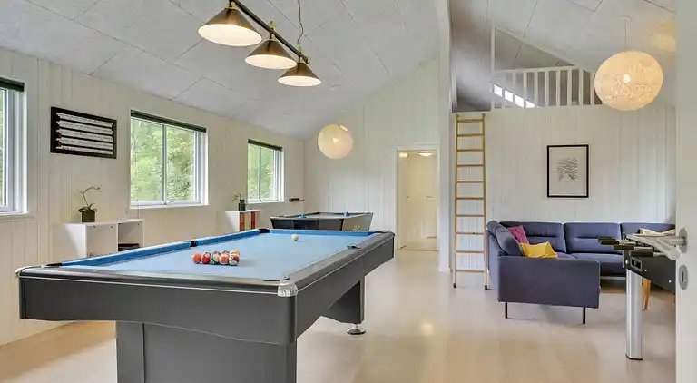 Familienfreundliches Poolhaus bei Asserbo