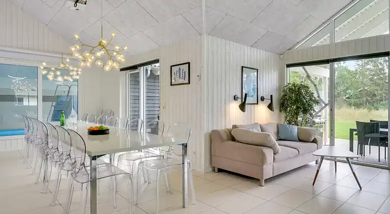 Familienfreundliches Poolhaus bei Asserbo