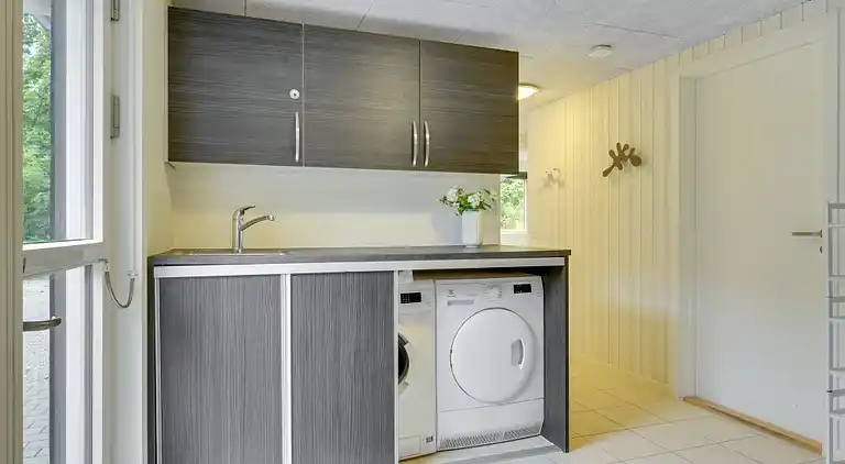 Familienfreundliches Poolhaus bei Asserbo