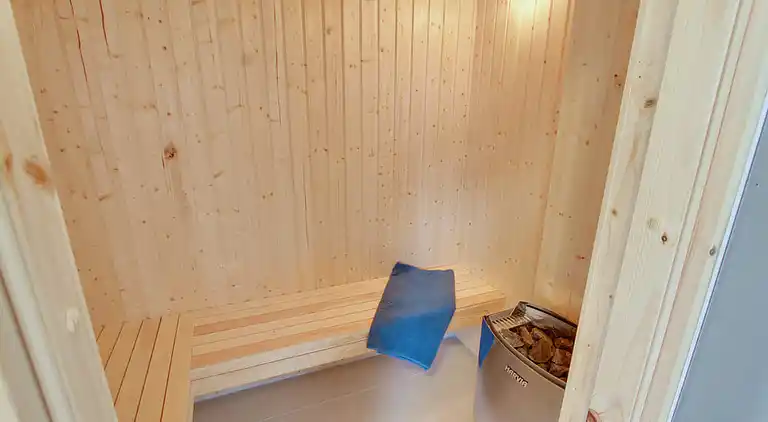 Geräumiges Ferienhaus mit Pool & Aktivitäten