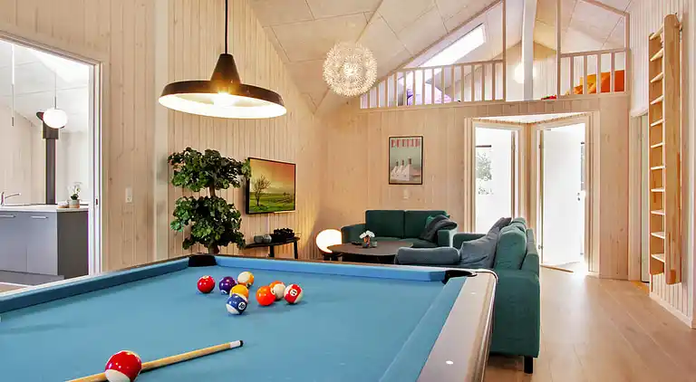 Geräumiges Ferienhaus mit Pool & Aktivitäten