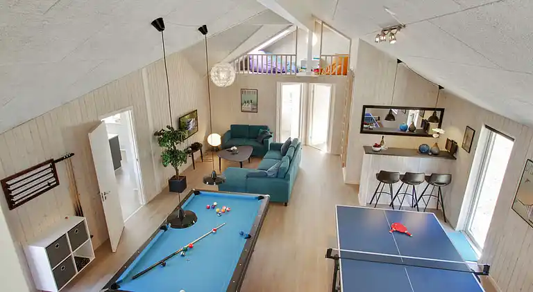 Geräumiges Ferienhaus mit Pool & Aktivitäten