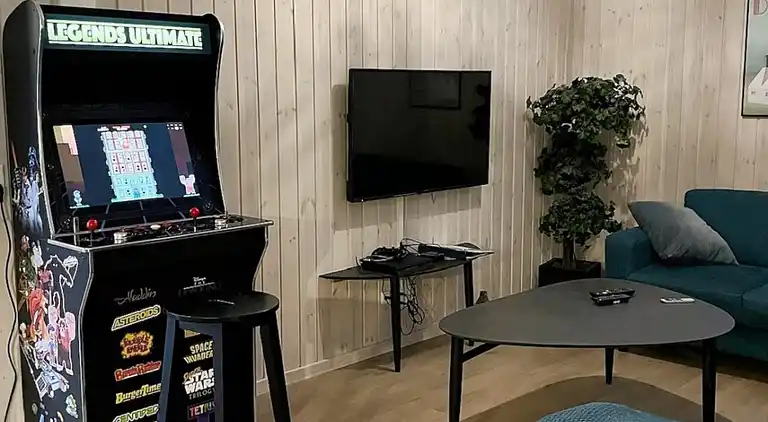 Geräumiges Ferienhaus mit Pool & Aktivitäten